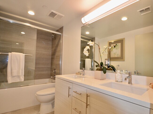 Interior Photo - Lido Apartments - 4025 Grandview