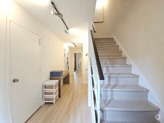 Building Photo - 50 Alana Dr