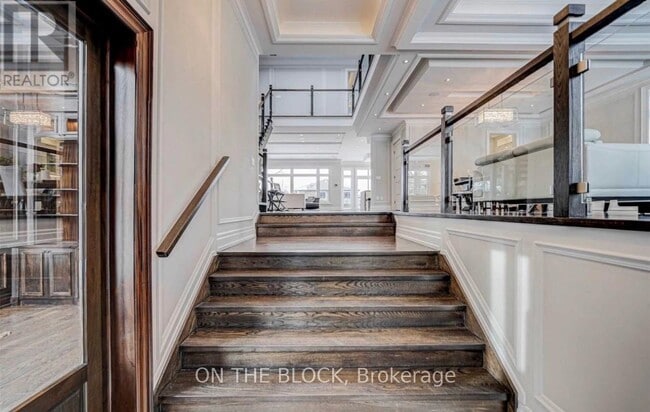 Building Photo - 408 Connaught Ave