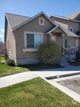Building Photo - 201 W 1160 N