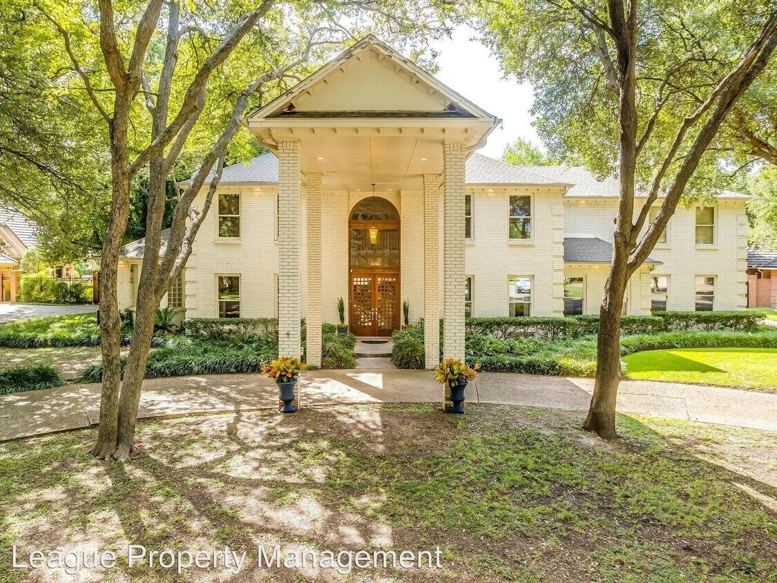 Primary Photo - 4828 Overton Woods Dr