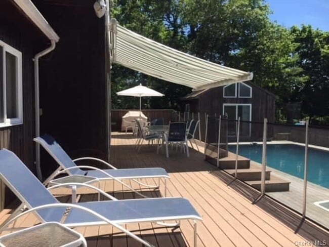 Building Photo - 7 Clay Pit Rd