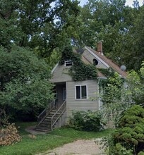 Building Photo - 1018 E Virginia Ave