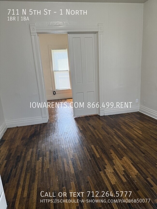 Building Photo - 711 N 5th St
