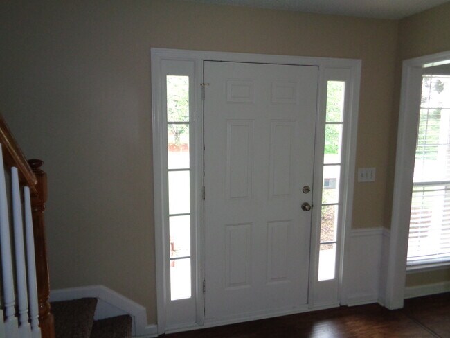 Building Photo - 2155 Chattahoochee Dr NW