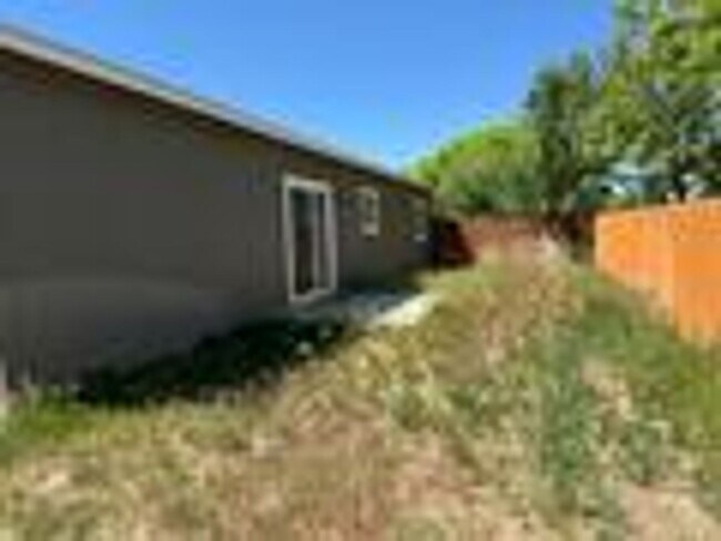 Building Photo - Come see this Boardman Home!!