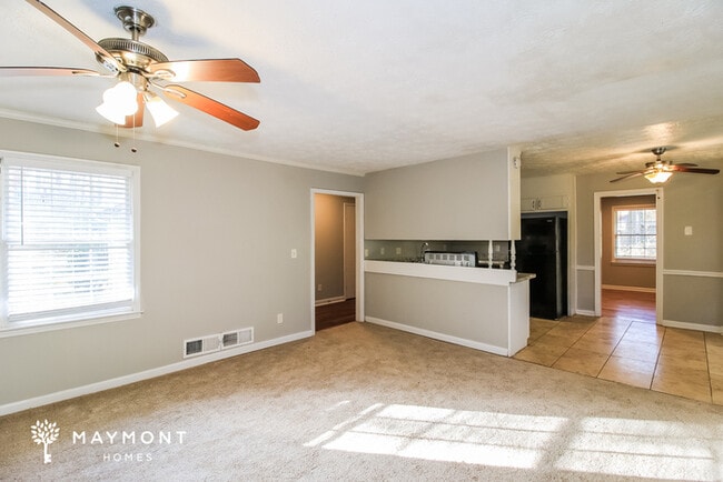 Building Photo - Charming Home on Juliana Dr