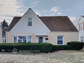 Building Photo - 4301 W 99th Pl