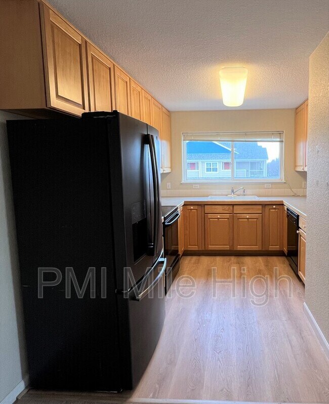 Building Photo - 3330 Boulder Cir