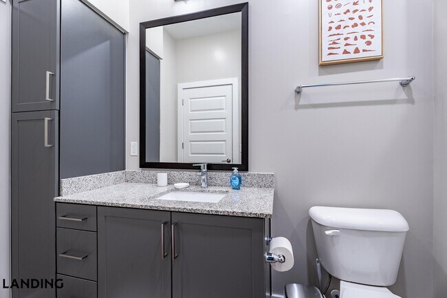 Foto del edificio - 301 Passage Way