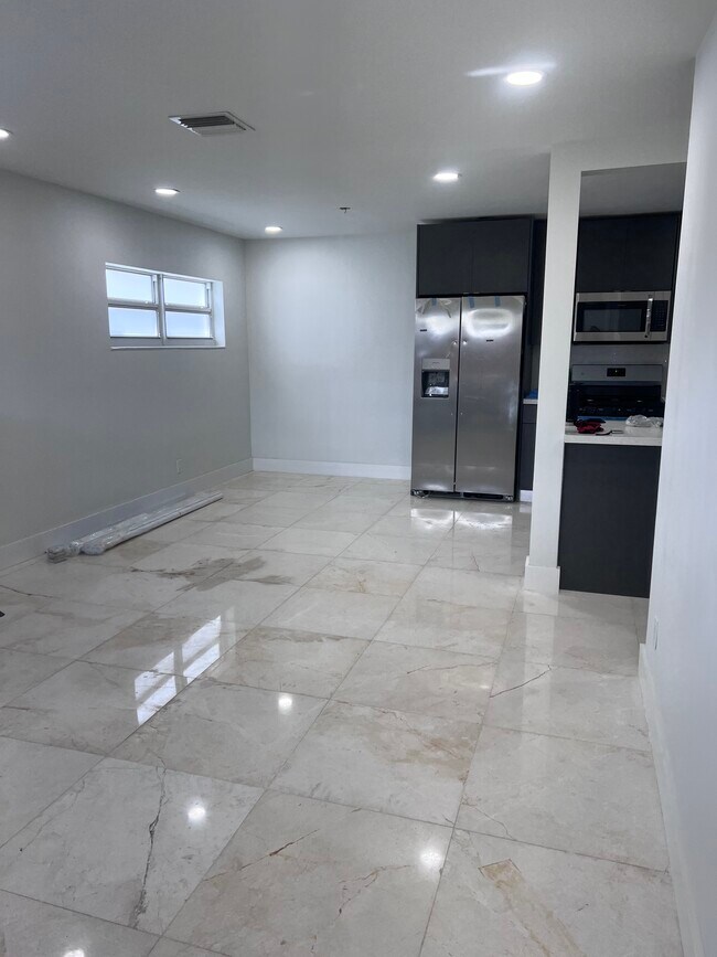 Foto del edificio - 2347 Wilson St