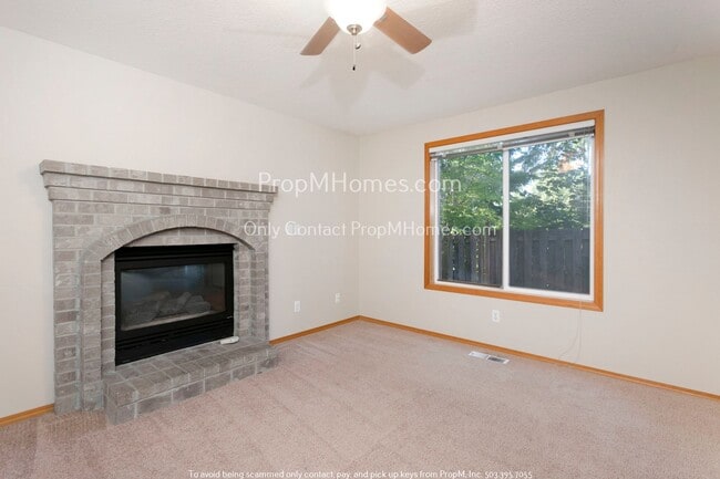 Building Photo - Wonderful Two-Story Home Nestled in a Tranquil Tualatin Neighborhood