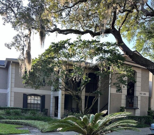 Foto del edificio - 1055 Kensington Park Dr