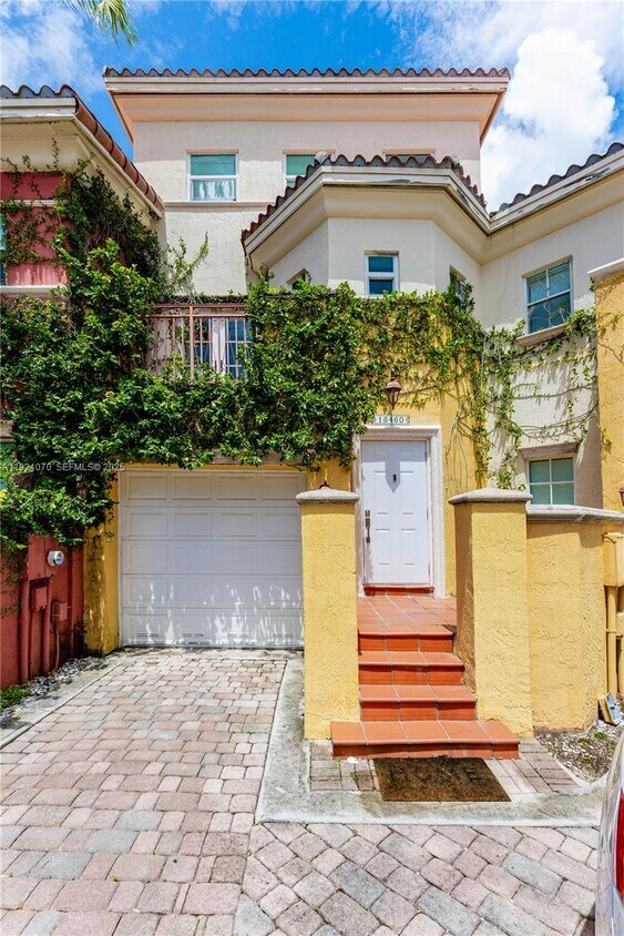 Foto principal - 18460 NE 30th Ave