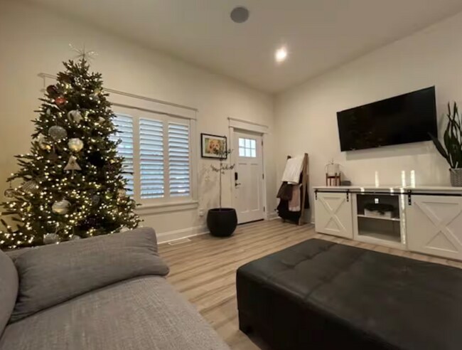 Foto del edificio - Modern 3-Bedroom Home for Rent in Knoxville