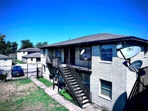 Building Photo - 6802 Sayers St