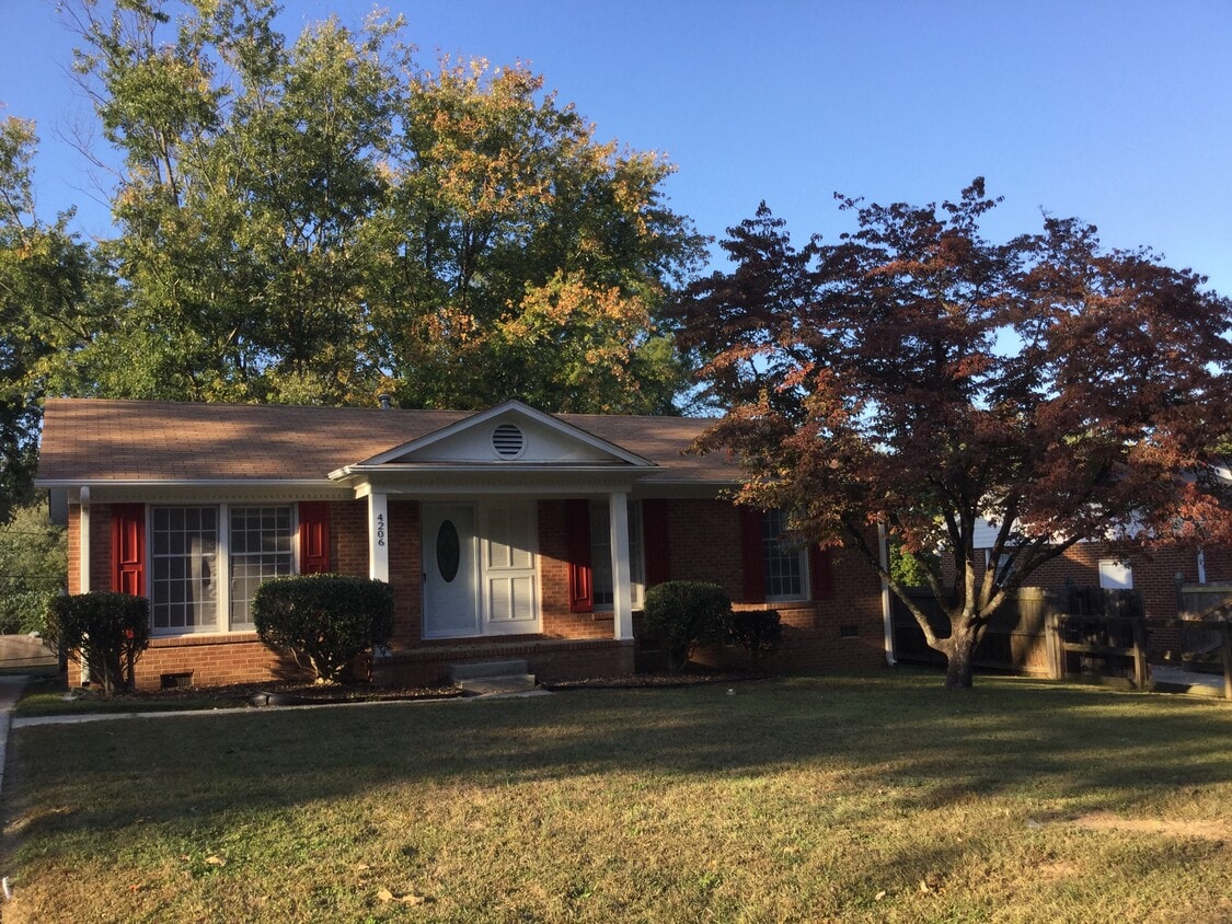 Foto principal - 4206 Bramlet Pl