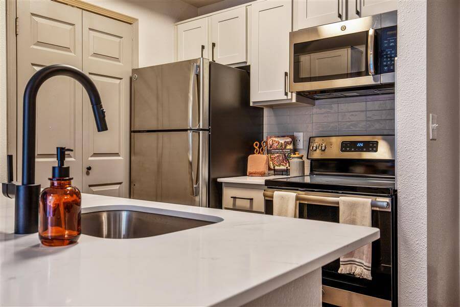 Onyx183 Apartments 6800 McNeil Dr Austin, TX