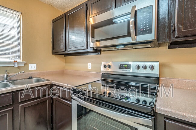Foto del edificio - 721 Westover Dr