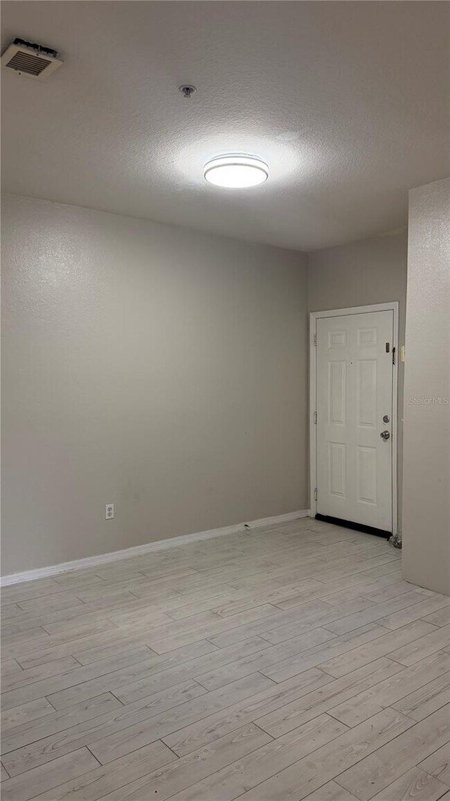 Foto del edificio - 2651 Maitland Crossing Way