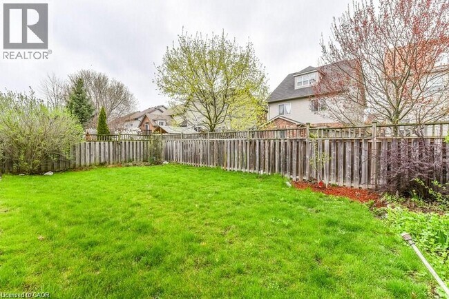 Building Photo - 150 Falconridge Dr