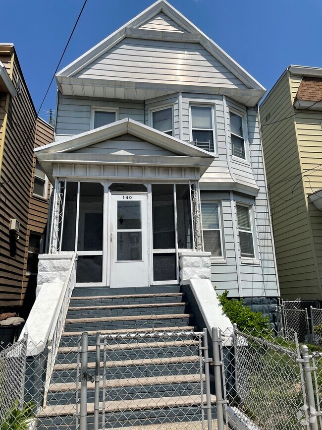 Building Photo - 140 Bidwell Ave