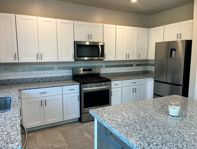 Building Photo - 4461 Lantern Point Ave