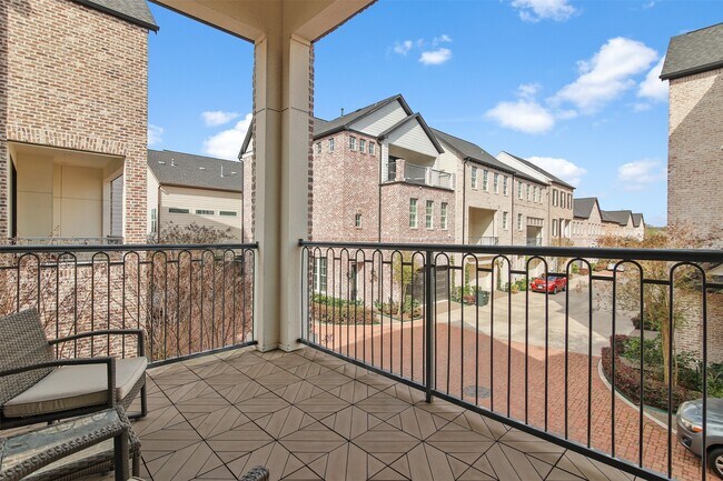 Foto del edificio - 10943 Grove Tree Ln