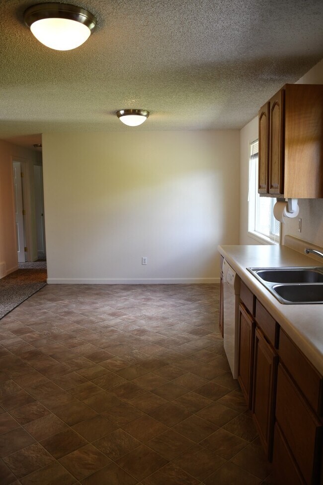 Foto del edificio - 2905 S Bowdish Rd