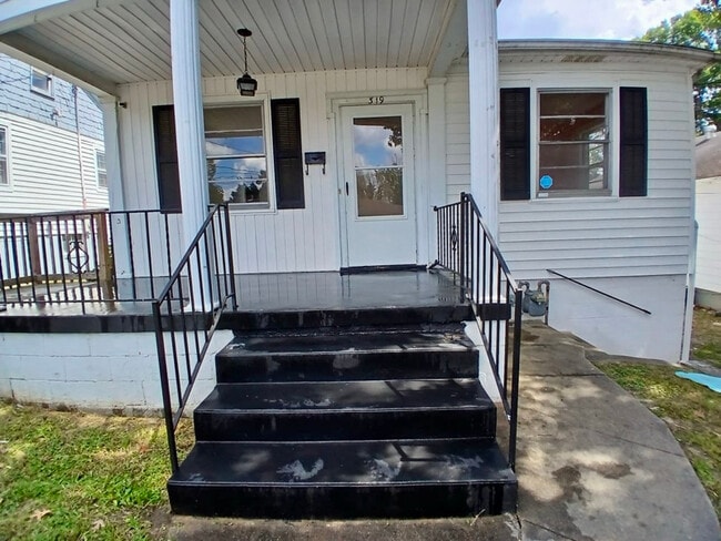 Building Photo - 319 Arlington Pl