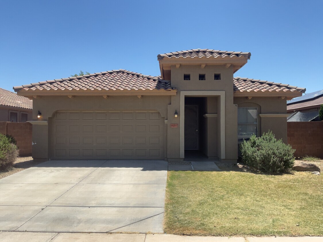 Foto principal - 14237 W Ventura St