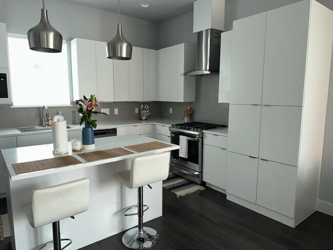 Foto del edificio - 2537 Hollister Rd