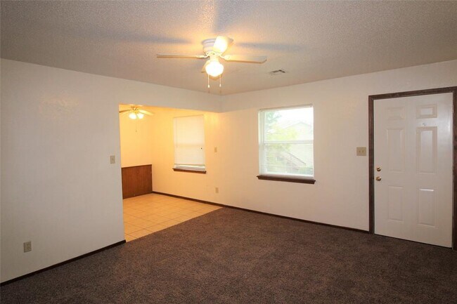 Foto del edificio - 304 Chalmette Dr