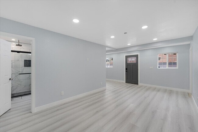 Building Photo - 2906 Rosanna St