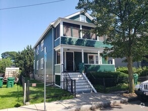 Building Photo - 75 Linwood St