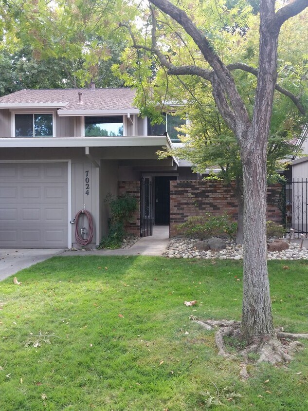 Primary Photo - Beautiful Home in Citrus Heights