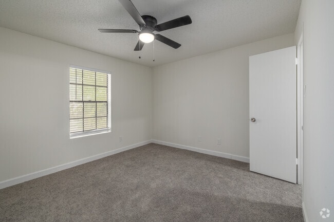 1BR, 1BA Bedroom - Highland Ridge