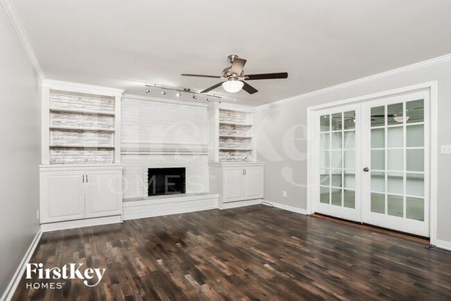 Building Photo - 15520 Golden Ridge Ct