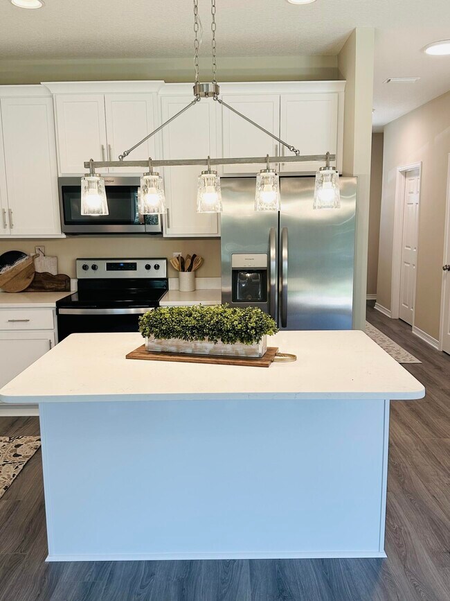 Building Photo - 810 Carlton St