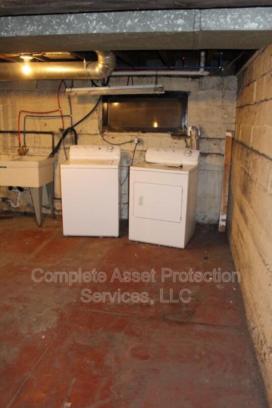 Building Photo - 3810 Hemlock St
