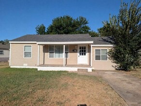 Building Photo - 416 E Jarman Dr