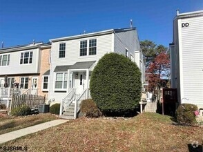 Building Photo - 4861 Hawthorne Ln