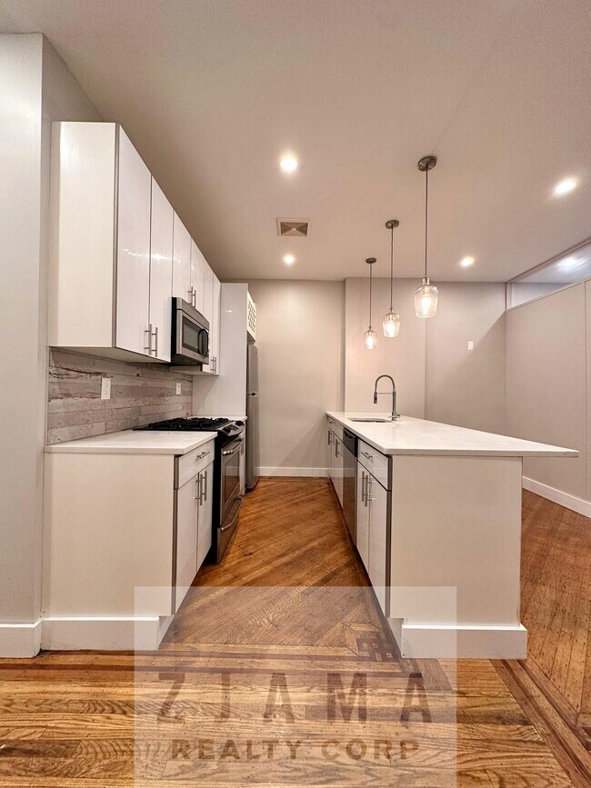 Foto del edificio - 563 Eastern Pkwy