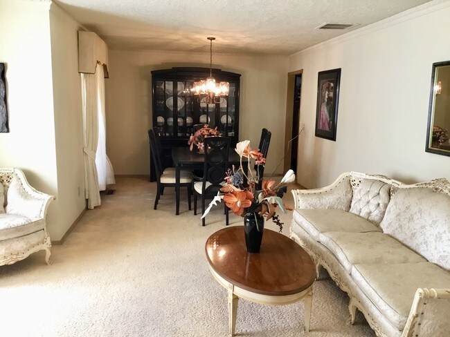 Building Photo - 4 br, 2.5 bath House - 12401 Arrowhead Way