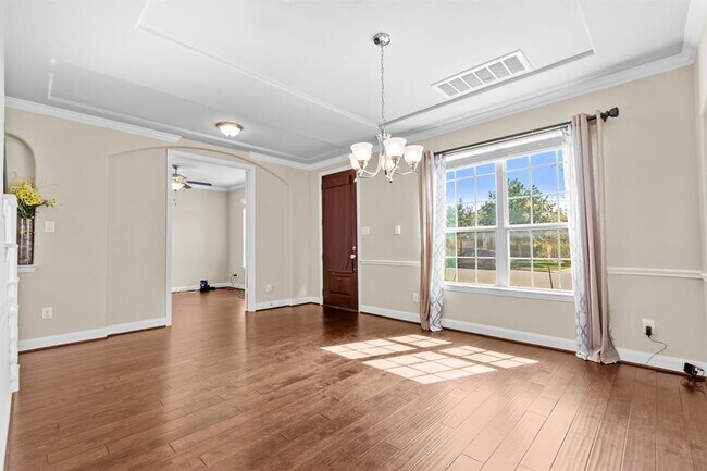 Foto del edificio - 3704 Ashbury Rd