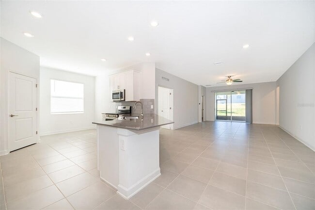 Foto del edificio - 4732 Waltham Forest Dr