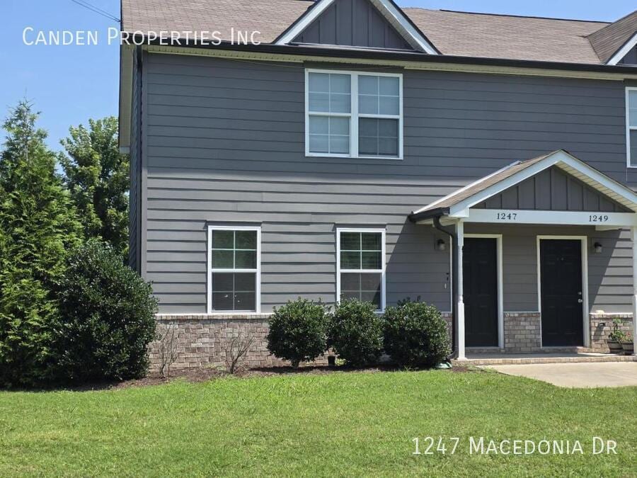 Primary Photo - 1247 Macedonia Dr