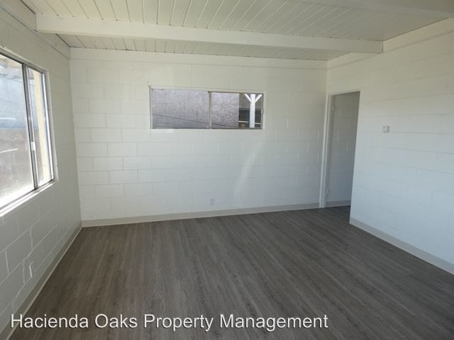 Building Photo - 1000 W Fesler St