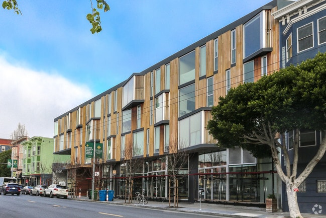 Building Photo - 450 Hayes St