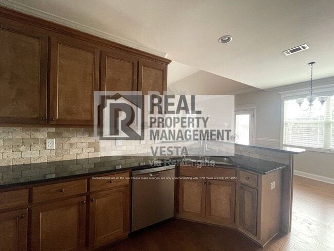 Building Photo - 904 Rainbow Springs Rd